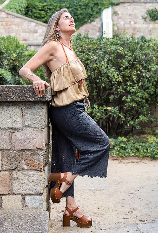 Ropa de mujer elegante y sofisticada